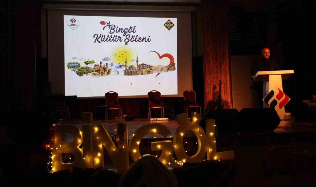 Diyarbakır’da Bingöllüler Günü Şöleni Coşkuyla Gerçekleştirildi Diyarbakır'da, 12.12 Bingöllüler Günü, Final Okulları'nda düzenlenen kültür şöleniyle kutlandı.