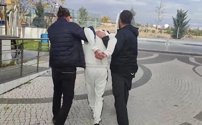 Kayseri'de Emniyet ekipleri, dolandırıcılık ve yağma suçları nedeniyle 15 dosyası