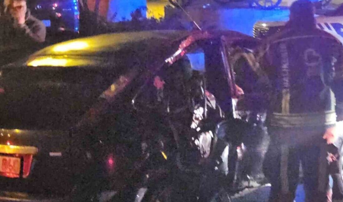 Bandırma’da Gece Saatlerinde Gerçekleşen Tek Taraflı Trafik Kazasında Beş Çocuk Yaralandı Balıkesir'in Bandırma ilçesinde meydana gelen trafik kazasında sürücü 16 yaşındaki