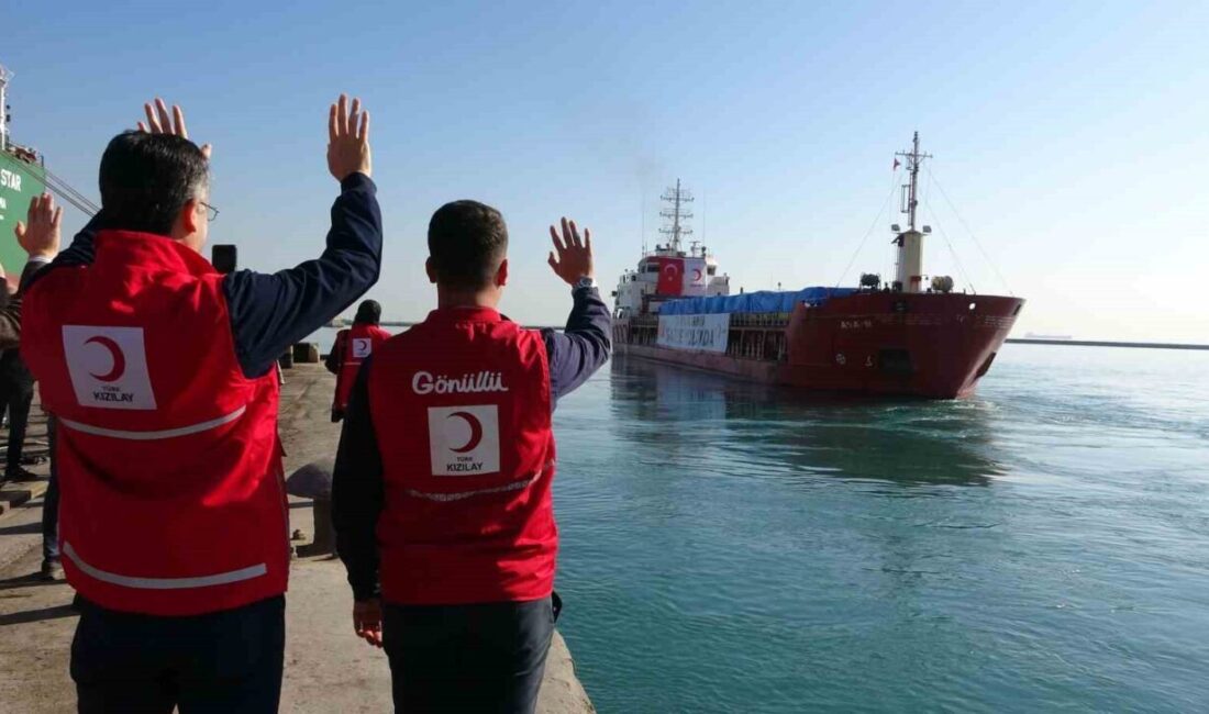 Mersin Limanı'ndan Gazze'ye gönderilen 'ANA-N' İyilik Gemisi, 1,300 ton insani