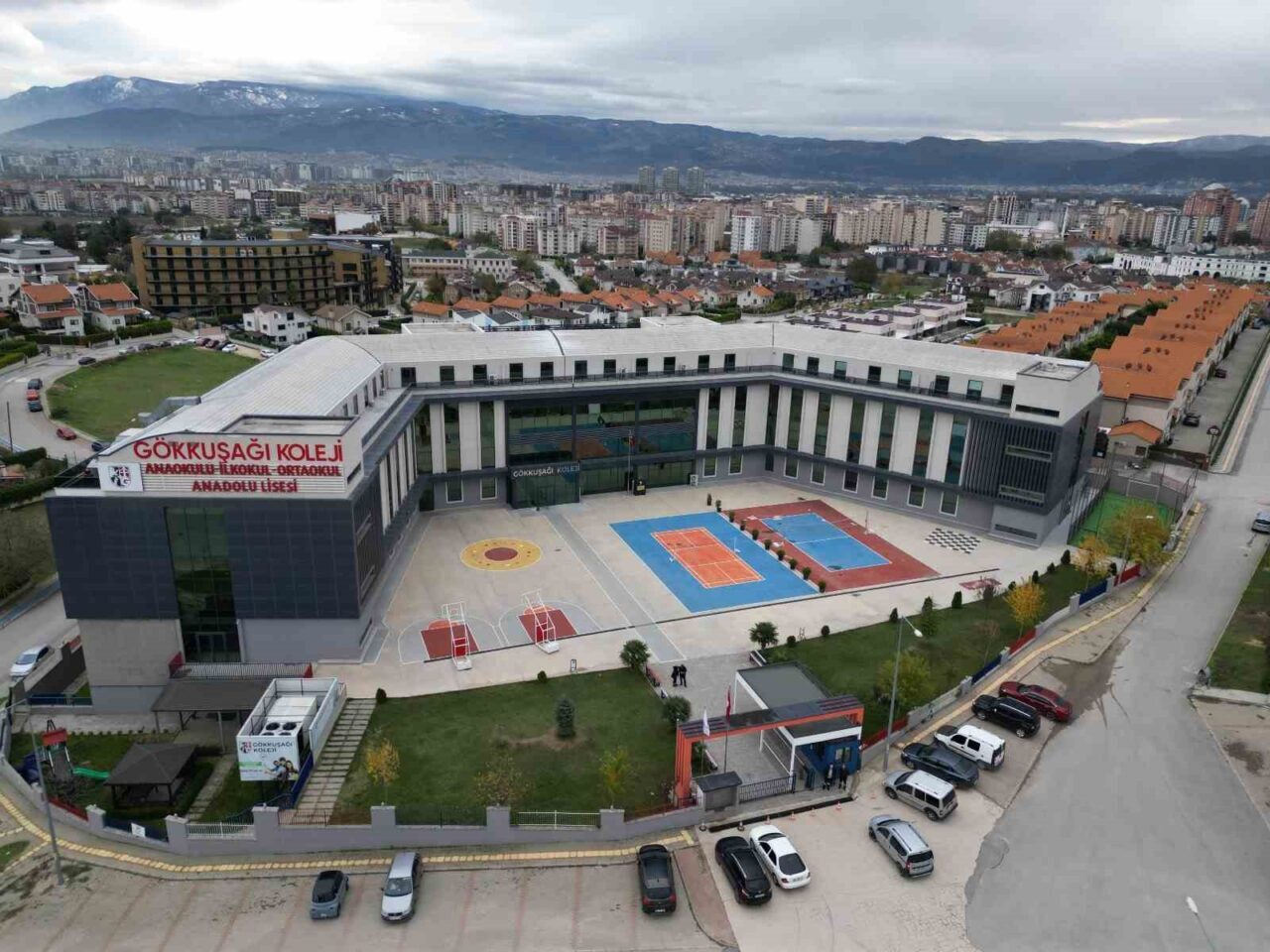 Gökkuşağı Koleji, 2026 Sürdürülebilirlik Raporu’nu yayınlayarak akademik başarı ve çevresel