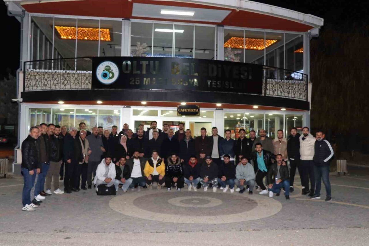 Erzurum'un Oltu ilçesinde, 25 Mart Spor Kulübü'ne destek için yerel
