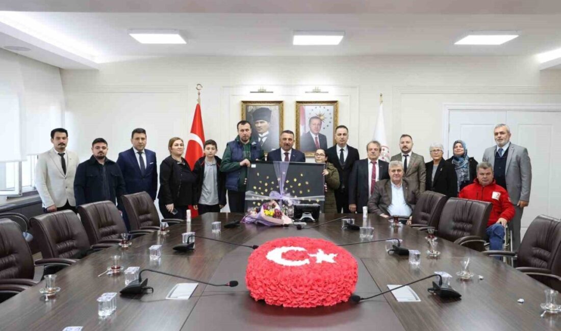 3 Aralık Dünya Engelliler Günü dolayısıyla Zonguldak Valisi Osman Hacıbektaşoğlu,