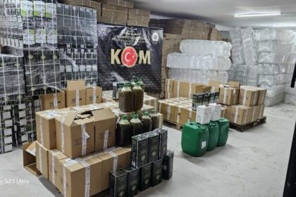 Uşak’ta sahte zeytinyağı üretimi yapan iş yerine polis baskını: 23 ton yağın sadece 3 tonu gerçek çıktı.