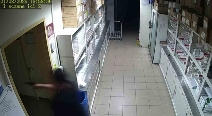 Boşanma sürecindeki eşini hastanede kovalayıp ağır yaralayan kocanın dehşet anları kamerada kaydedildi.