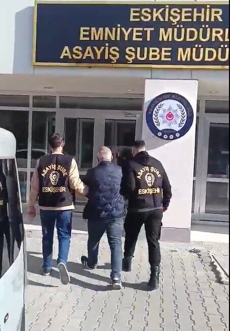 Eskişehir'de polis, cebirle bir kişiyi hürriyetinden yoksun kılma suçundan 5