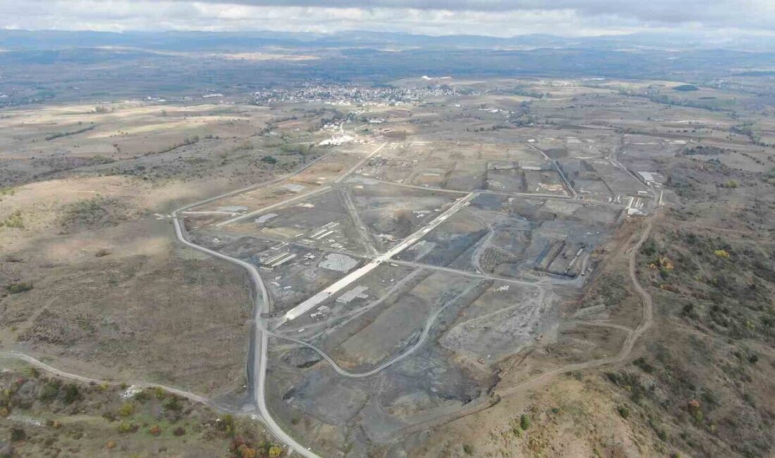 Devrekani’de 500’den Fazla Kişiye İstihdam Sağlayacak Organize Tarım Bölgesi Çalışmalarında Son Aşamalara Gelindi Kastamonu'nun Devrekani ilçesindeki Besi Organize Tarım Bölgesi'nde altyapı çalışmaları tamamlanma