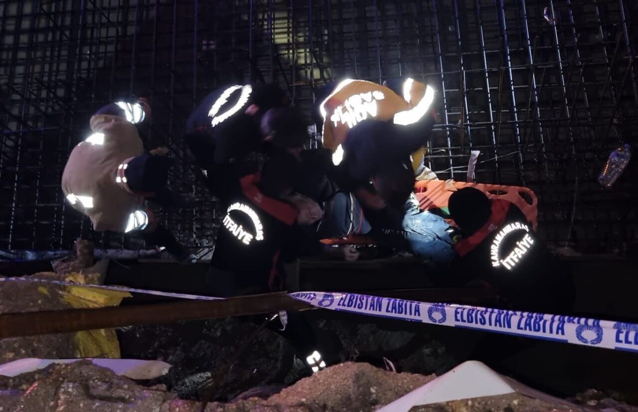 Kahramanmaraş’ın Elbistan ilçesinde bir kişi, 6 metre derinliğinde bir çukura