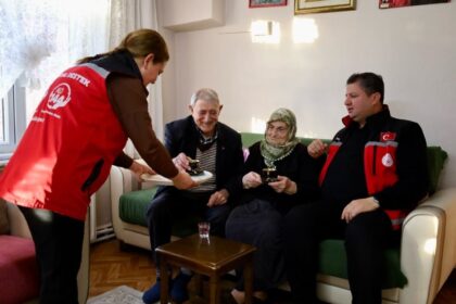 Erzincan’da 67 Yıllık Evlilik Deneyimi “Kahve Bahane” Projesi ile Paylaşıldı