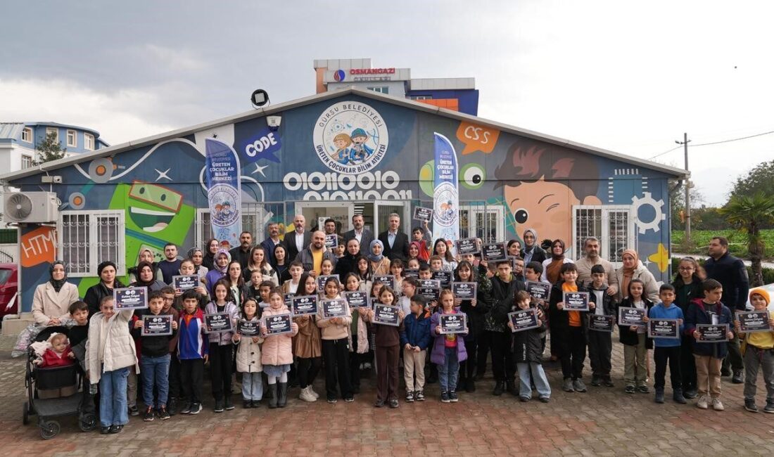 Gürsu Belediyesi'nin Üreten Çocuklar Atölyesi, 2 aylık eğitim programını tamamlayarak