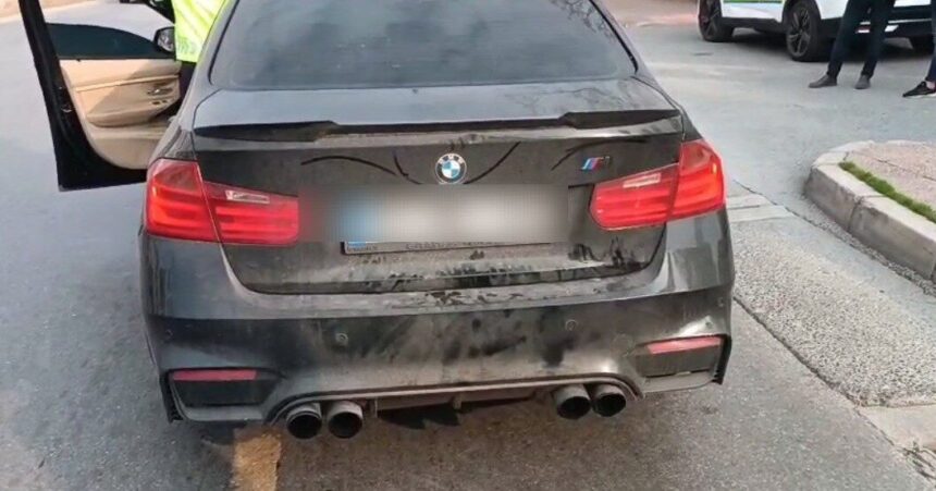 Mersin’de abartı egzoz kullanan 44 sürücüye toplam 496 bin lira ceza kesildi.