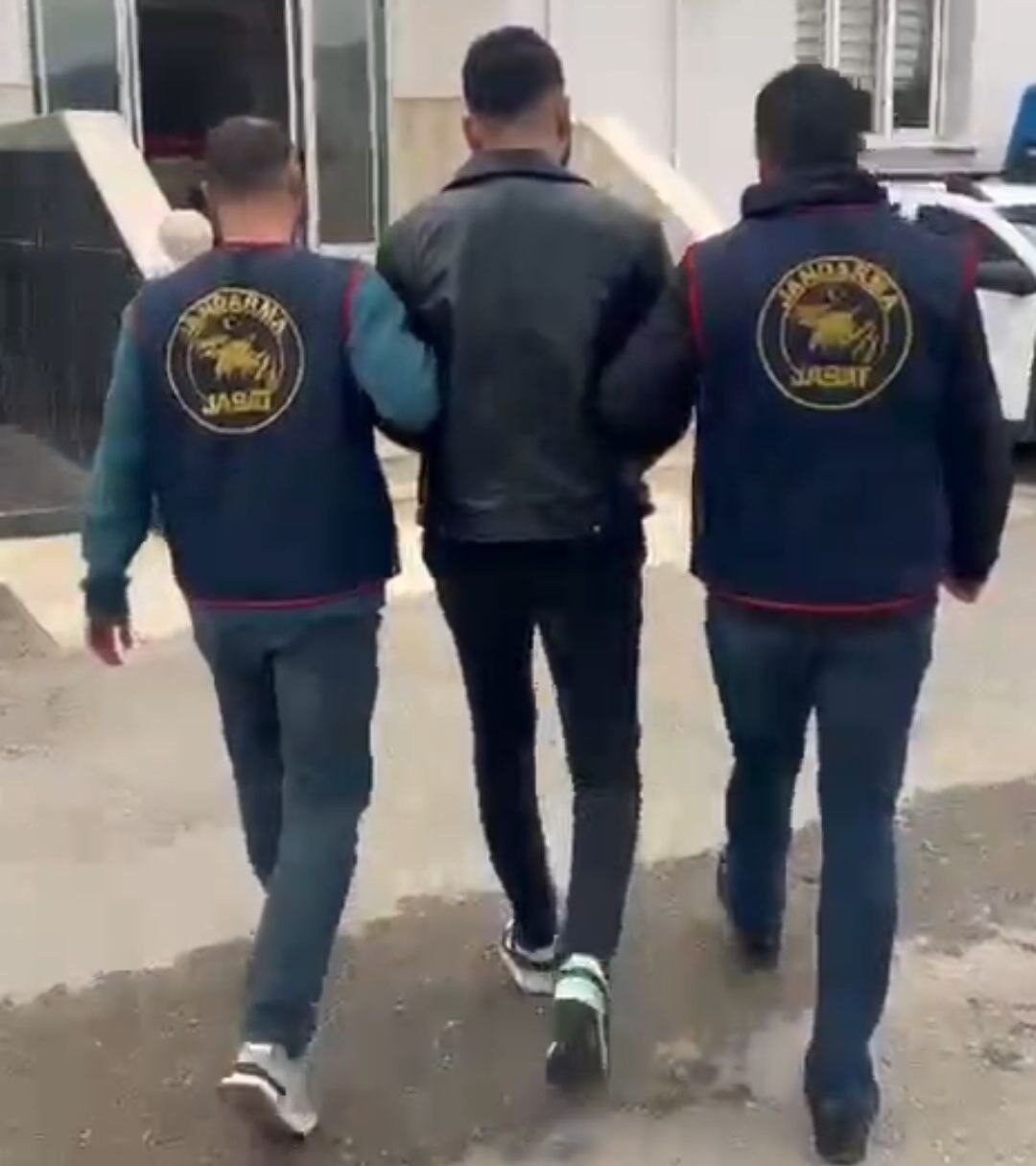 Kozan’da 41 Yıl Hapis Cezası Bulunan Hükümlü Jandarma Tarafından Ele Geçirildi