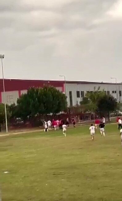 Amatör Mücadelede Şok: Dağlıoğluspor ile Çukurovaspor Arasında Kavga Çıktı Adana 1. Amatör Küme Kırmızı Grup'ta oynanan Dağlıoğluspor - Çukurovaspor