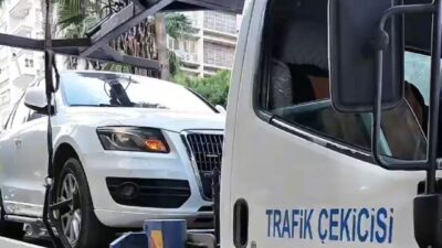 Adana'da trafik denetimleri sırasında engelli park yerlerini ihlal eden 23