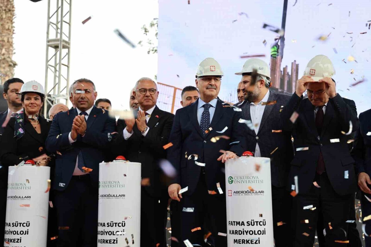 Adana'da Fatma Sütcü Kardiyoloji Merkezi'nin temeli atıldı. Bekir Sütcü, annesi