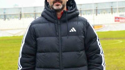 Erciyes 38 Futbol Kulübü, Teknik Direktör Adem Çak yönetiminde Diyarbekirspor'u