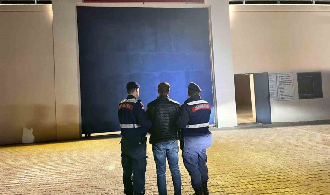 Adıyaman’da Yapılan Operasyonla 12 Yıl 6 Aylık Hapis Cezası Bulunan Şahıs Yakalandı Adıyaman'da Jandarma ekipleri, Gölbaşı ilçesinde uyuşturucu ticareti nedeniyle 12 yıl