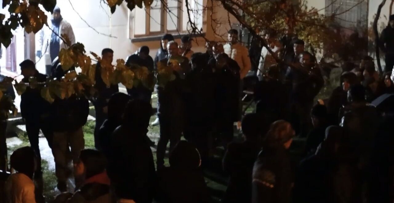 Adıyaman'ın Besni ilçesinde A.S. isimli bir şahıs, eşi Selvi S.