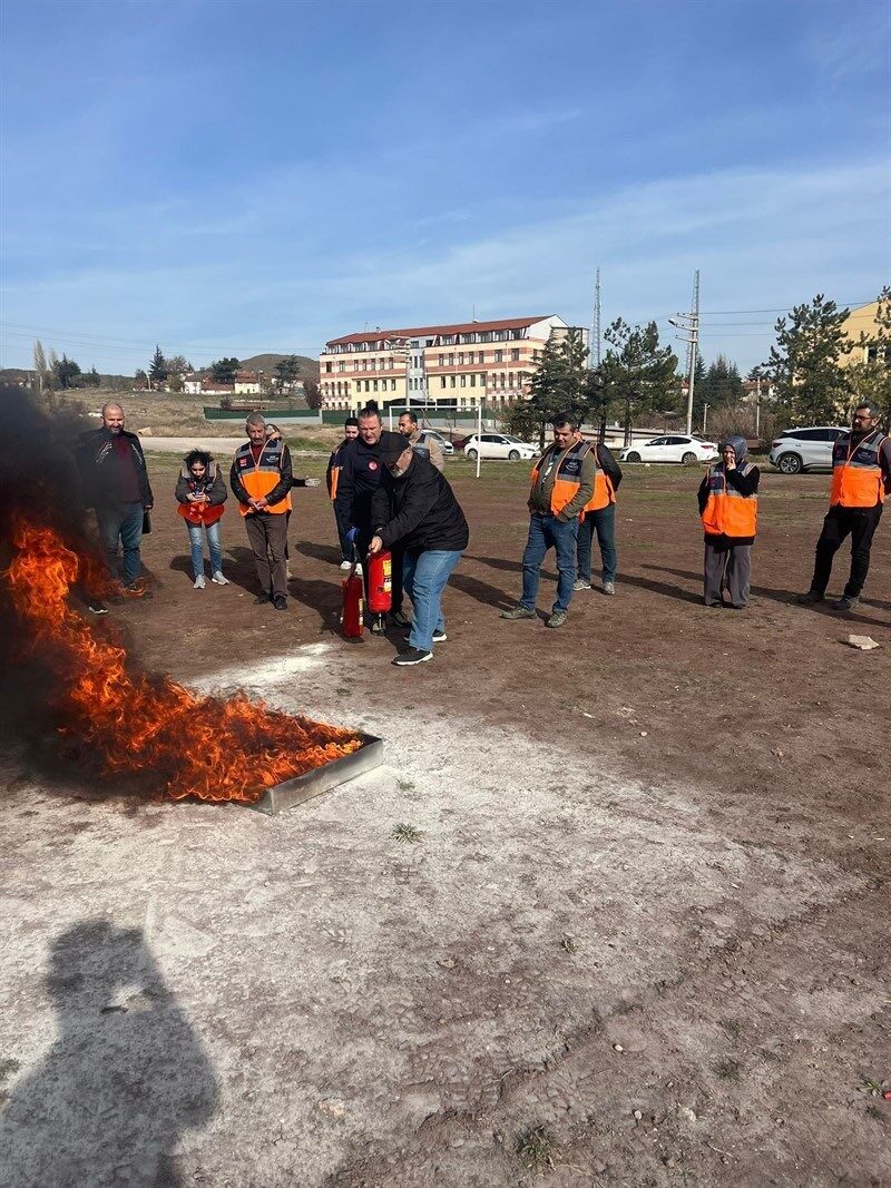 Eskişehir İl AFAD Müdürlüğü, gönüllülere afet ve acil durum eğitimleri