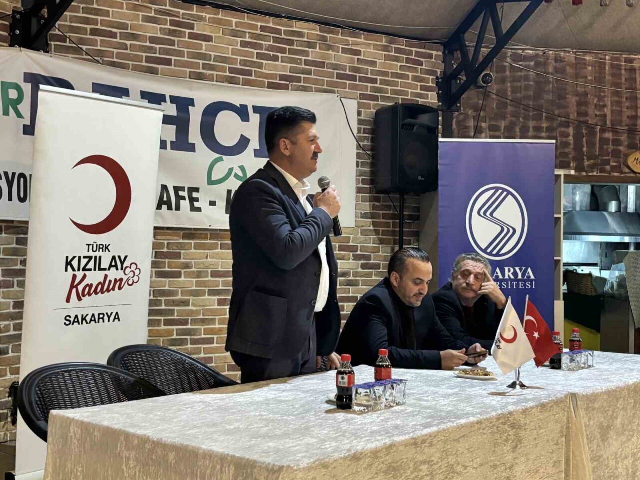 Sakarya Üniversitesi'nin Bilim Söyleşileri Serisi'nin 12. oturumunda, Doç. Dr. Onur