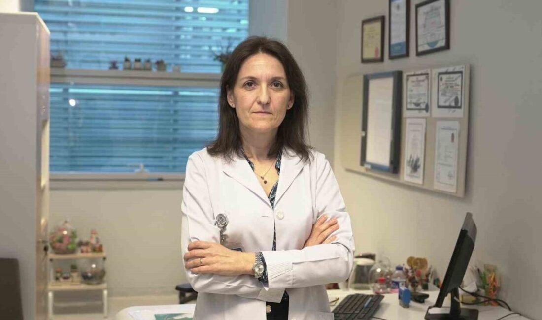 Murat Cemcir'in divertikül kanaması nedeniyle yoğun bakıma alınması, bu hastalığın