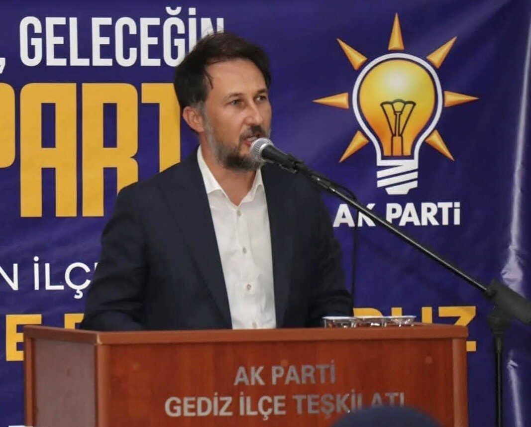 AK Parti Gediz İlçe Başkanı Osman Yılmaz, yaptığı yazılı açıklama