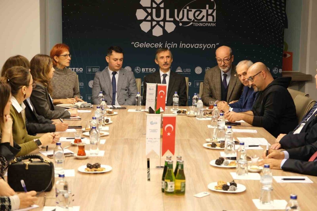 ULUTEK Teknopark’ta düzenlenen Üniversite-Sanayi İş Birliği Programı, Bursa’nın teknolojik potansiyelini