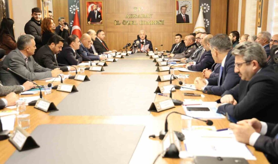Aksaray’da 2025-2026 Kış Sezonu İçin Acil Tedbirler Toplantısı Gerçekleştirildi Aksaray’da 2025-2026 kış dönemi için kış tedbirleri toplantısı yapıldı. Vali