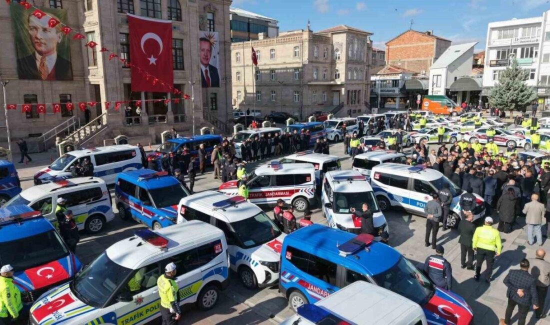 İçişleri Bakanlığı, Aksaray'a 118 yeni araç tahsis etti. Törenle hizmete