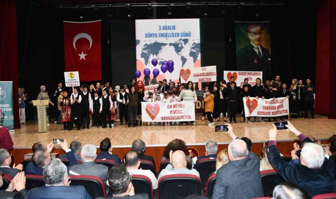 Akşehir'de 3 Aralık Dünya Engelliler Günü etkinliği, Kültür Merkezi'nde yapıldı.