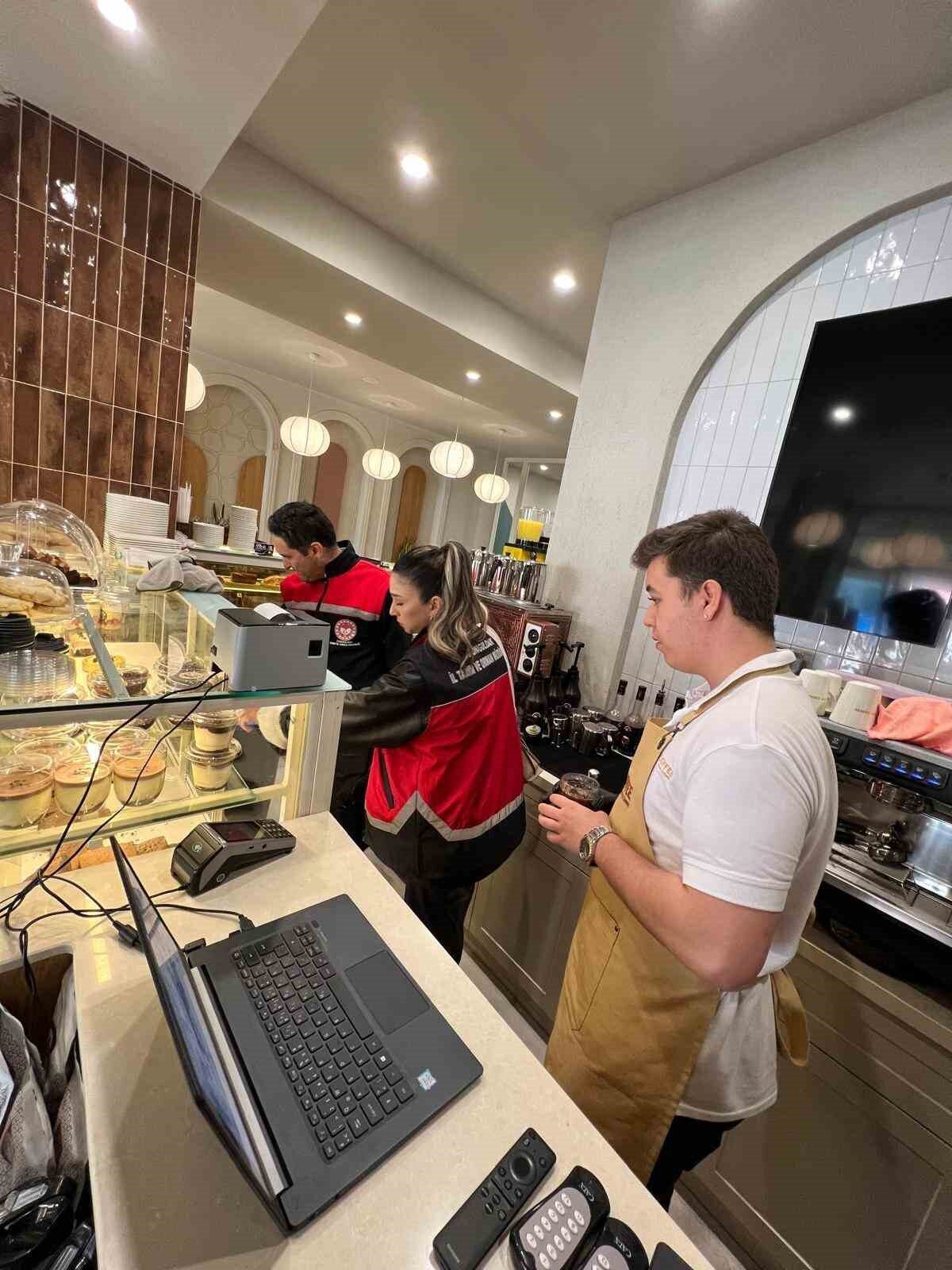 Zonguldak'ın Alaplı ilçesinde, Alaplı İlçe Tarım ve Orman Müdürlüğü ekipleri,