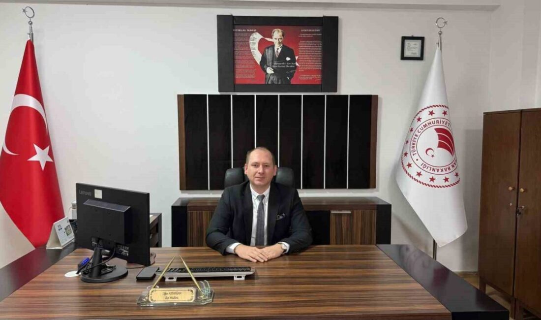 Zonguldak Alaplı’da Tarım ve Orman Müdürlüğü’nde Görev Değişimi Gerçekleşti Zonguldak'ın Alaplı ilçesinde Tarım ve Orman Müdürlüğü'nde görev değişimi yaşandı.