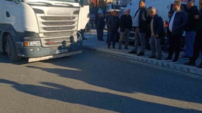Zonguldak'ın Alaplı ilçesinde, 13 yaşındaki M.Ö. yolun karşısına geçerken tır