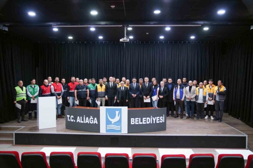 Aliağa Belediyesi çalışanları, 2025 yılındaki orman yangınları süresince gösterdikleri özveri nedeniyle ödüllendirildi.
