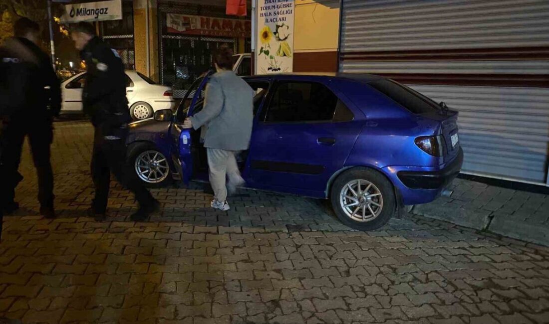 Aydın'ın Efeler ilçesinde, Cuma Mahallesi'nde park halindeki araçta sızan S.M.