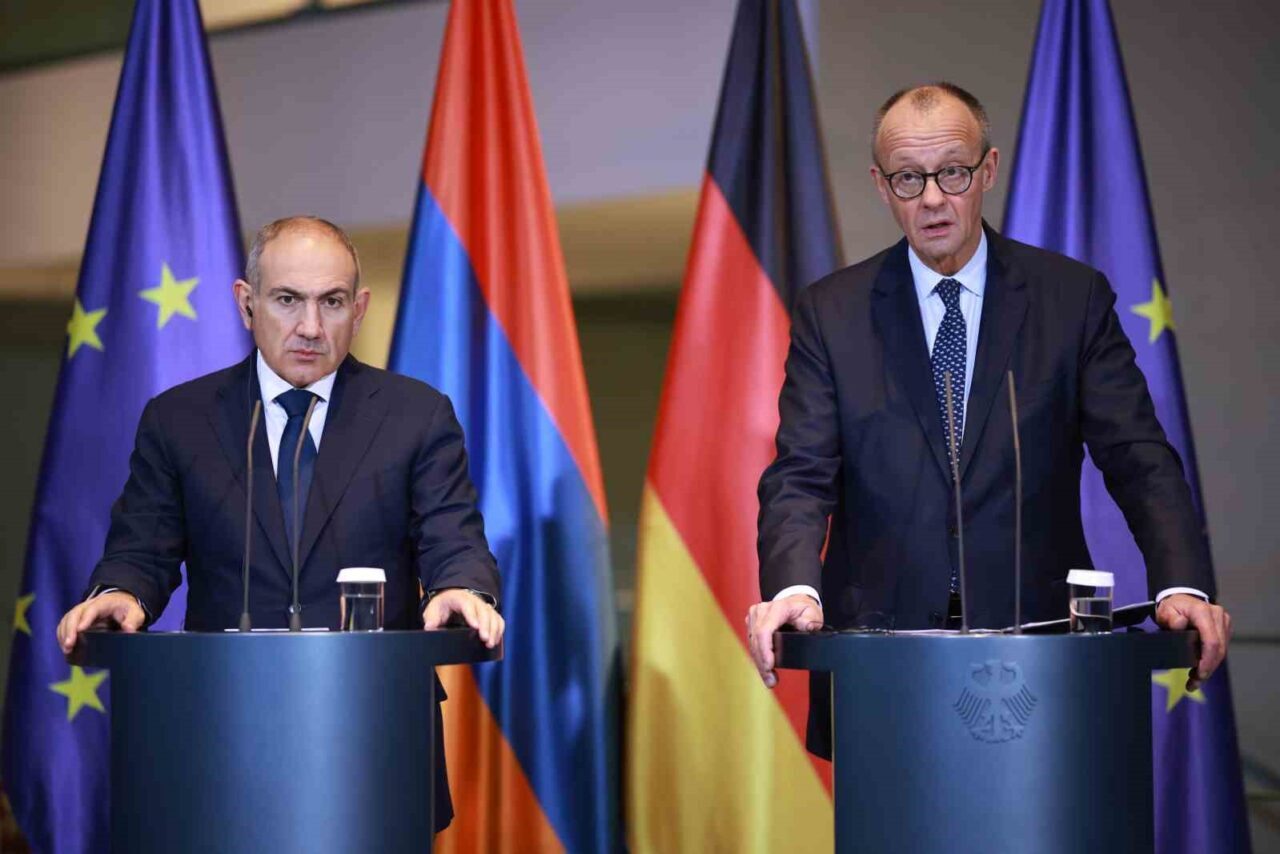 Almanya Başbakanı Friedrich Merz, Ermenistan Başbakanı Nikol Paşinyan ile yaptığı