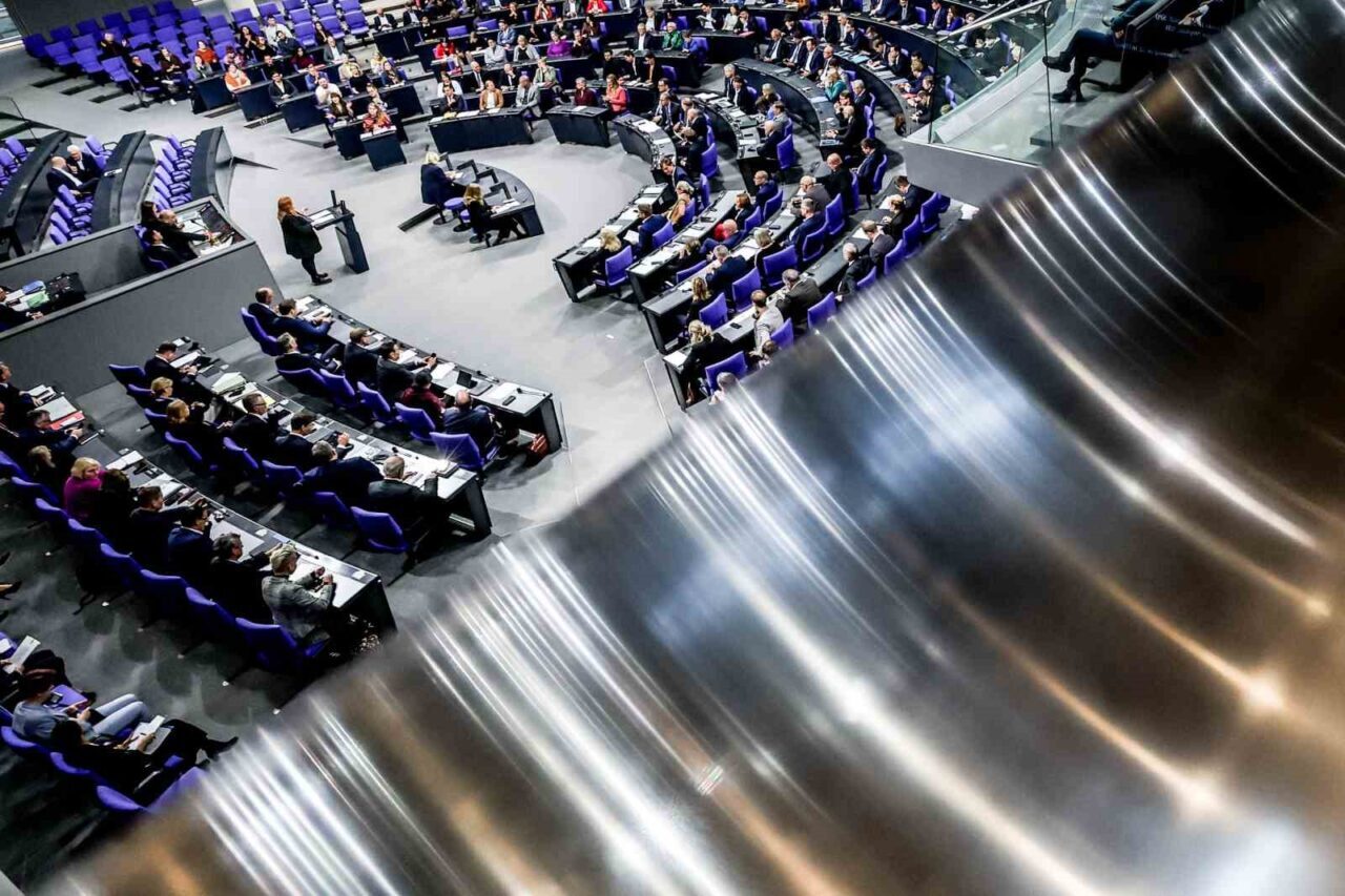 Almanya'da emeklilik reformuna ilişkin yasa tasarısı, Federal Meclis'te yapılan oylamada