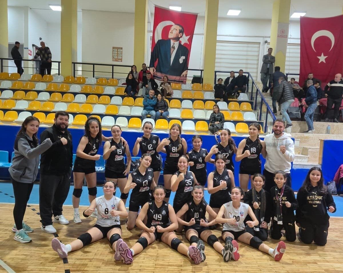 Aydın'ın Efeler ilçesinde kurulan Altın Smaç Spor Kulübü, genç yetenekleri