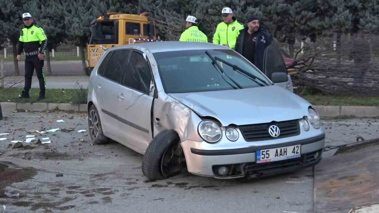 Amasya'da iki otomobilin çarpışması sonucu Cemile O., Cemre O. ve