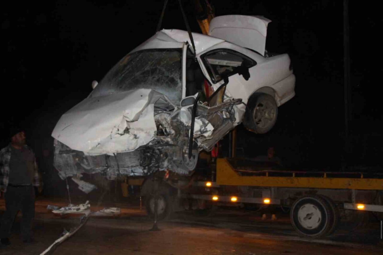 Amasya'da iki otomobilin çarpışması sonucu 8 kişi yaralandı. Burak A.