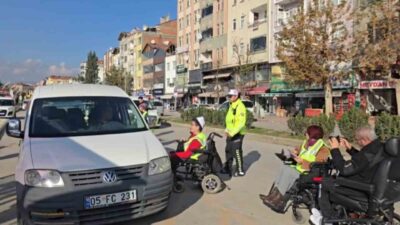 Amasya'nın Suluova ilçesinde, 3 Aralık Dünya Engelliler Günü etkinliği kapsamında
