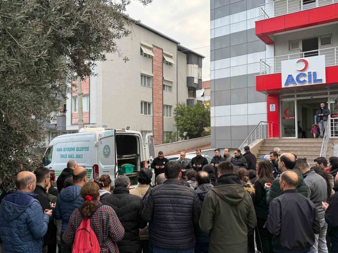 Salihli'deki özel bir hastanede ameliyat sırasında kalp krizi geçiren 55