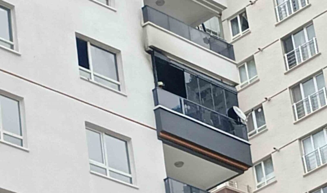 Ankara'nın Mamak ilçesinde sabah saatlerinde 10 katlı bir apartmanın 6.