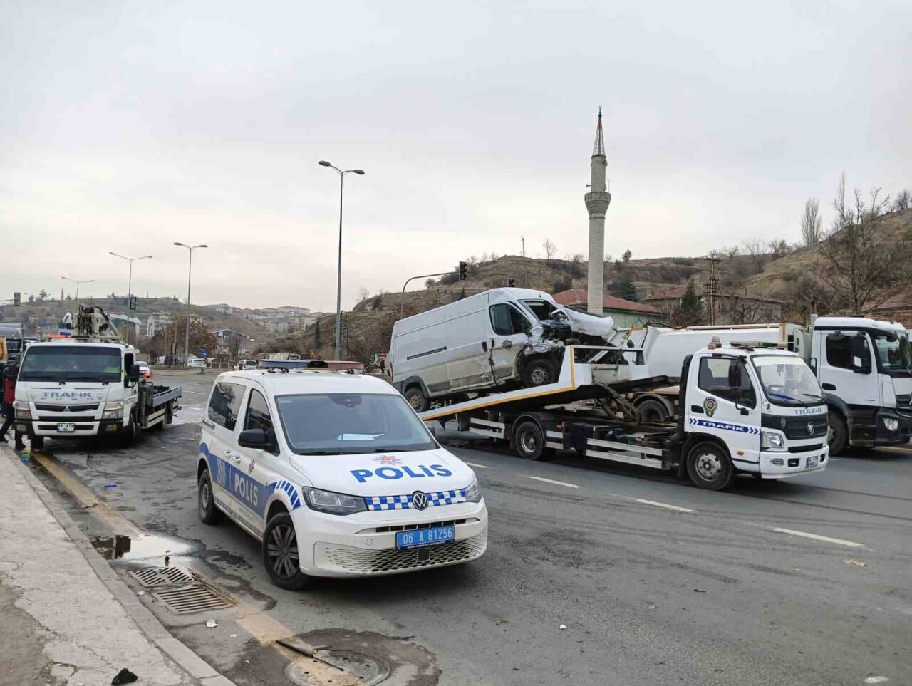 Ankara’da Hafif Ticari Araç ile Otomobilin Çarpıştığı Kaza Sonucu 1 Kişi Hayatını Kaybetti, 3 Yaralı Var