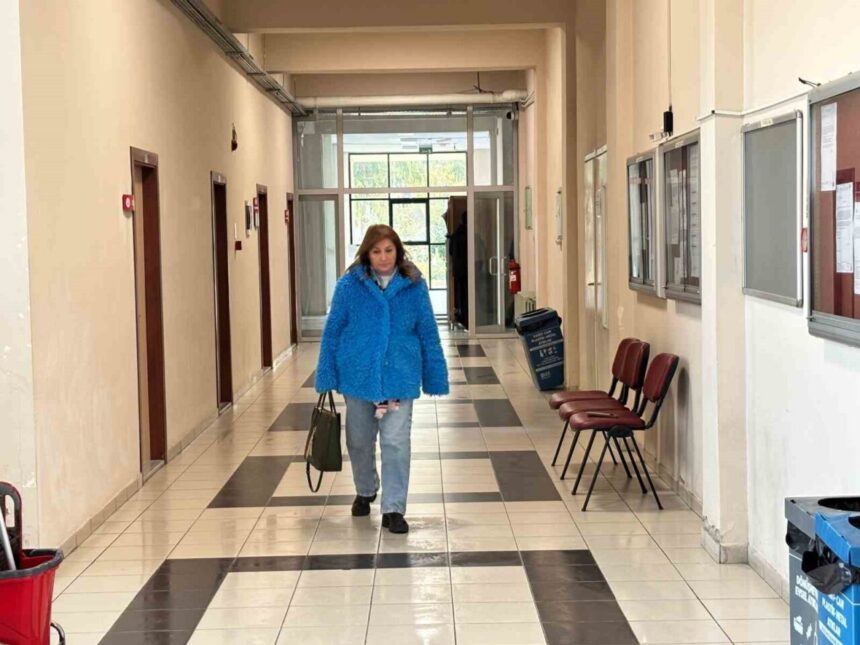 53 Yaşındaki Emine Usta, Üniversite Hayalini Gerçekleştirerek İki Eğitime Birden Başladı