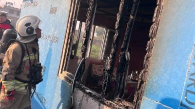 Hatay'ın Antakya ilçesindeki Küçükdalyan Mahallesi'ndeki müstakil evde meydana gelen yangın,