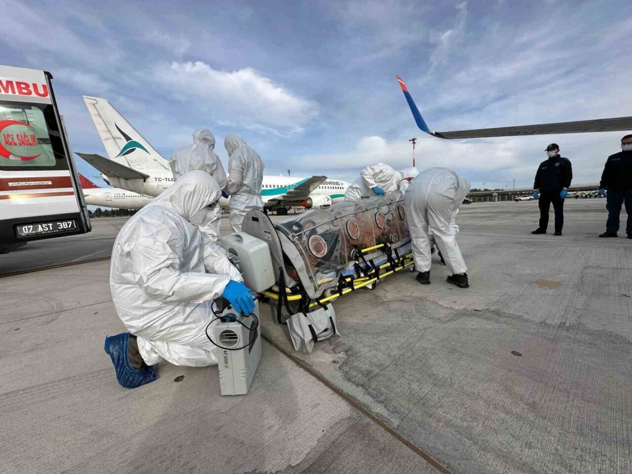 Antalya Havalimanı'nda, olası bir bulaşıcı hastalık salgınına karşı acil durum