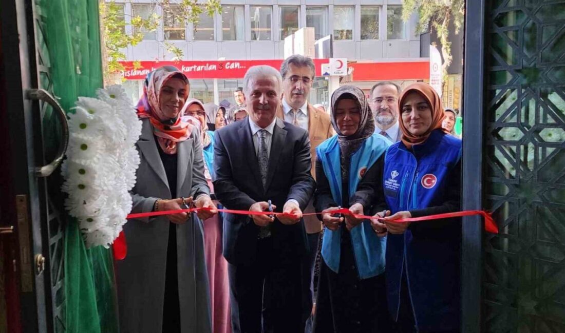 Antalya’da “İyilik Atölyesi” Projesinin Açılışı Yoğun İlgiyle Yapıldı Antalya'da Türkiye Diyanet Vakfı ve İl Müftülüğü tarafından "İyilik Atölyesi"