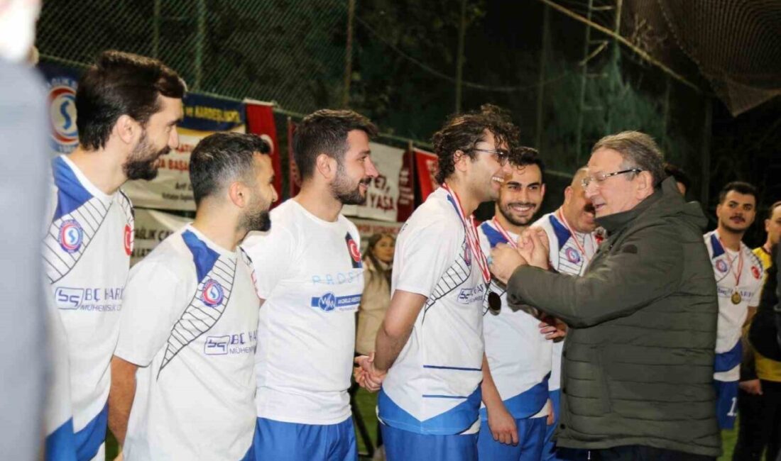 Antalya Sağlıkspor, 24. Geleneksel Futbol Turnuvası’nda Şampiyonluğa Ulaştı Antalya'da düzenlenen 24’üncü "Sağlık için Sahadayız" futbol turnuvasında, Antalya Sağlıkspor