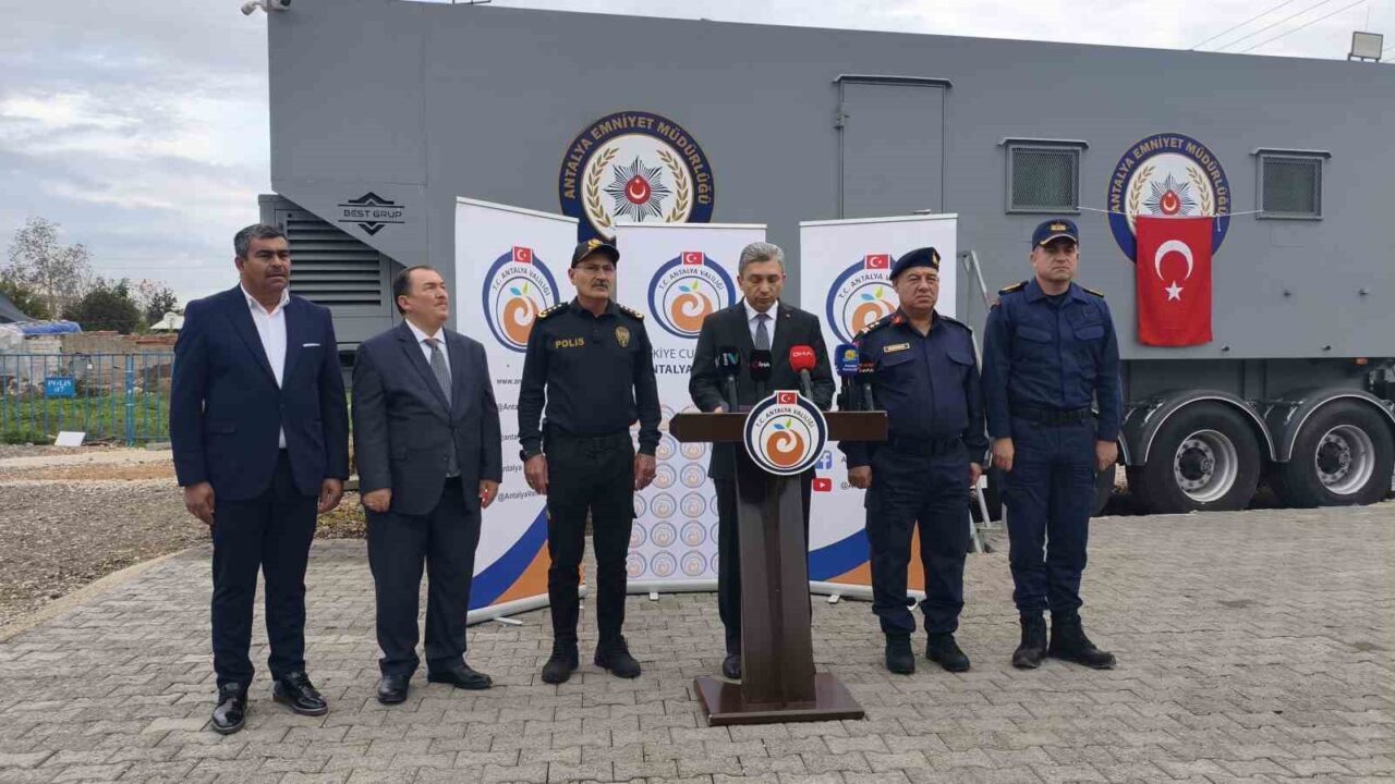 Antalya Valisi Hulusi Şahin, Zeytinköy bölgesindeki uyuşturucu ile mücadele çalışmalarının